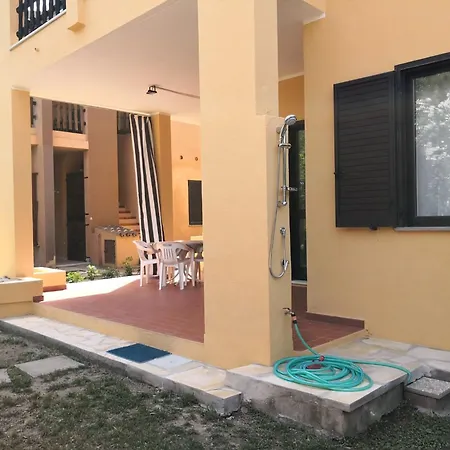 아파트 Renovierte Nur Wenige Schritte Vom Entfernt In By Interhome 코스타 레이